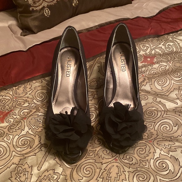 Unlisted Satin Heels with bow - R - Picture 1 of 4